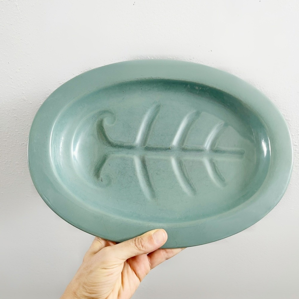 RED WING Pottery "Village Green" Oval Meat Serving Platter